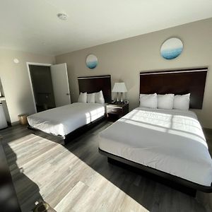 Queen Room Two Queen Beds Non-Smoking